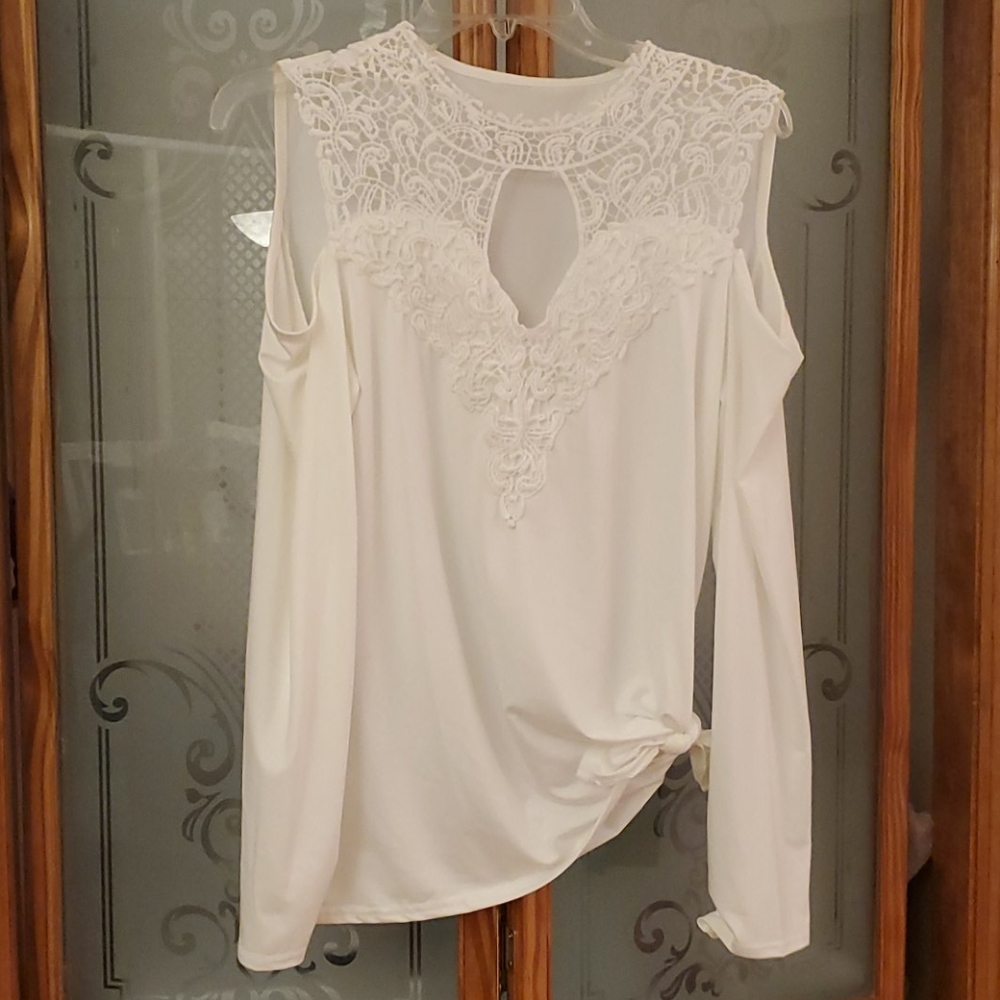 Cold shoulder top
